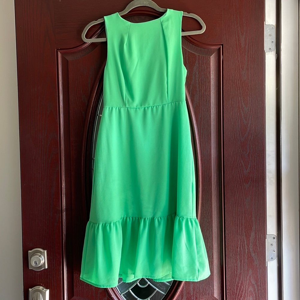 Green Sleeveless Dress